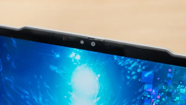 Yoga 7i 2-in-1 Gen 10(14型 Intel)のWebカメラの写真